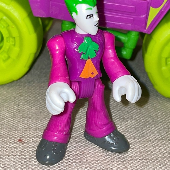 DC Super Friends Batman Imaginext The Joker Surprise 3-Inch Figure Set - Picture 11 of 12